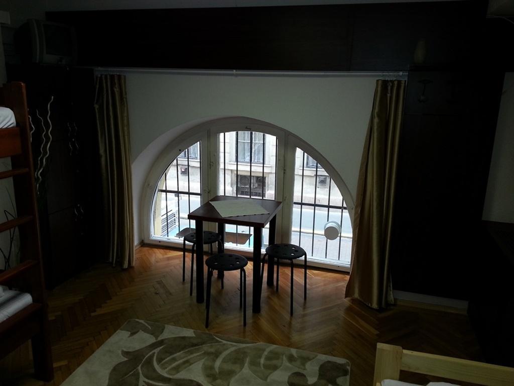 Walking Bed Budapest Hostel الغرفة الصورة